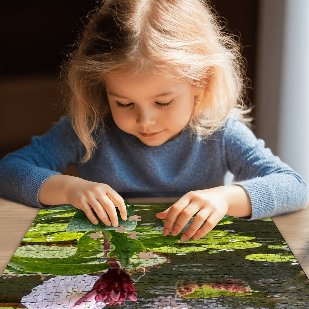 Lily Pond, Singapore; Wooden Jigsaw Puzzles 500 pcs (Vertical)