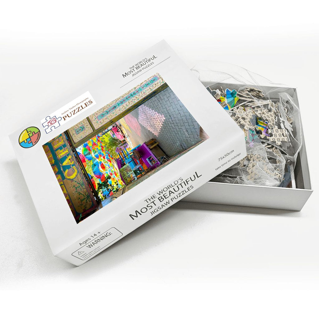 Cafe Fener-Balat, Istanbul Wooden Jigsaw Puzzle 1000 pcs (Vertical)