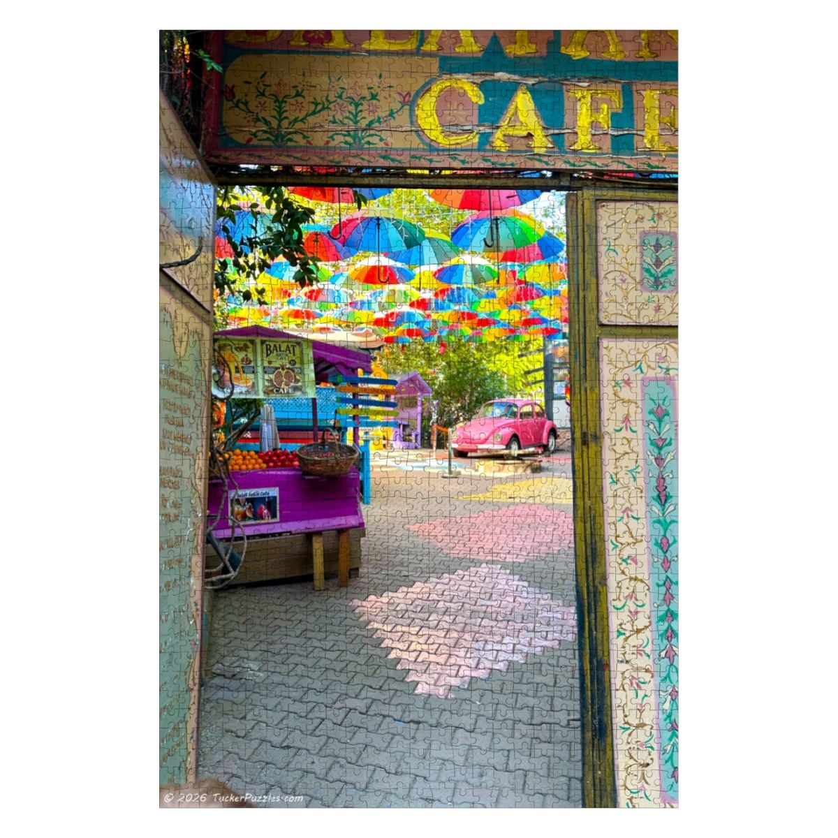Cafe Fener-Balat, Istanbul Wooden Jigsaw Puzzle 1000 pcs (Vertical)