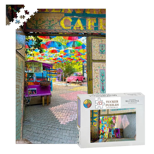 Cafe Fener-Balat, Istanbul Wooden Jigsaw Puzzle 1000 pcs (Vertical)