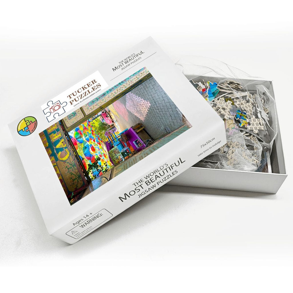 Cafe Fener-Balat, Istanbul Wooden Jigsaw Puzzle 1000 pcs (Vertical)